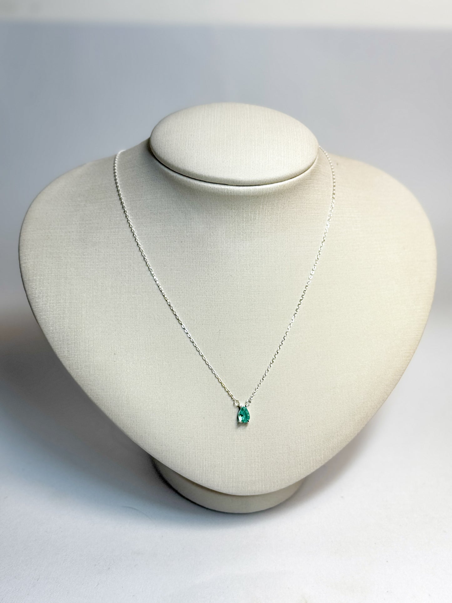 COLAR GOTA VERDE TURMALINA 45CM