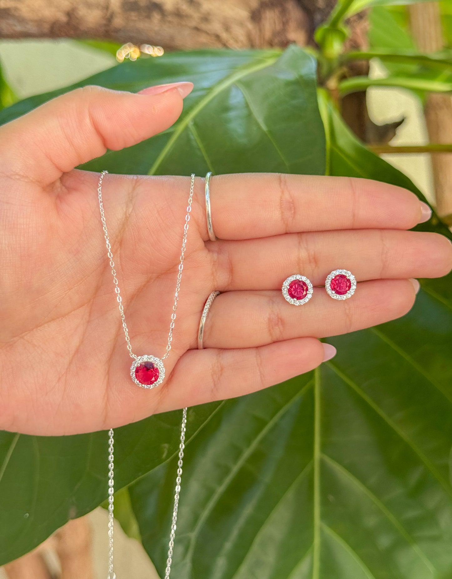 CONJUNTO REDONDO CRAVEJADO COLORS