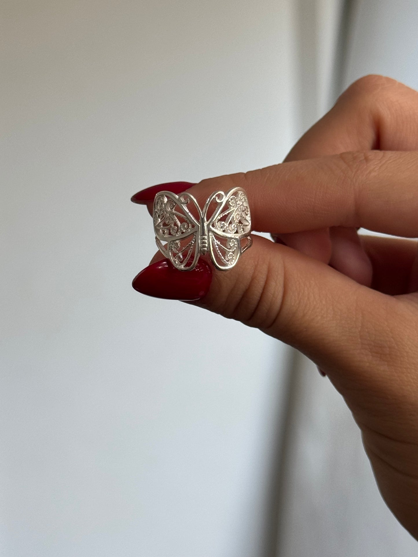 ANEL BORBOLETA LISO EM PRATA 925