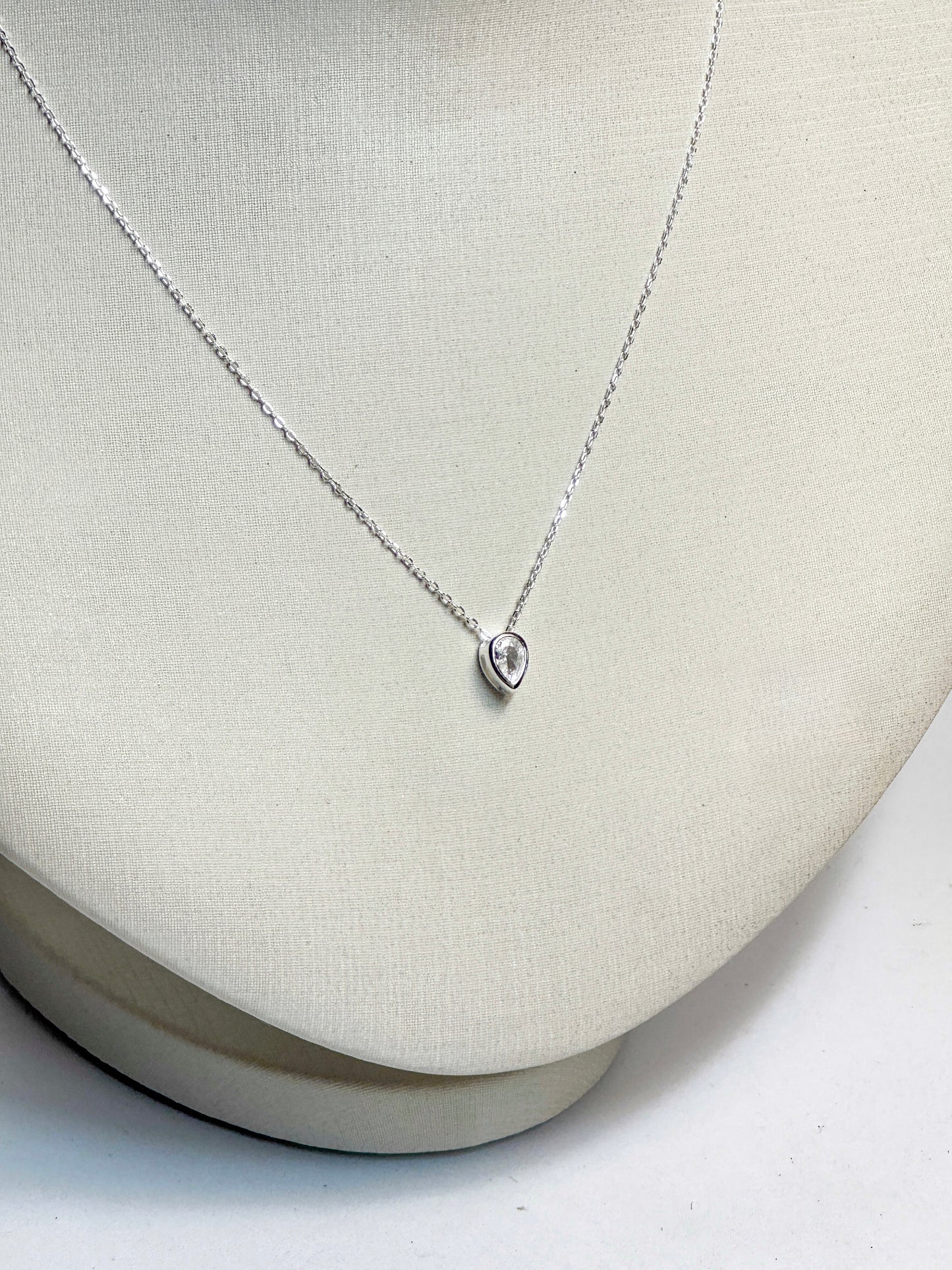 COLAR GOTA CRISTAL 45CM ELO CARTIER