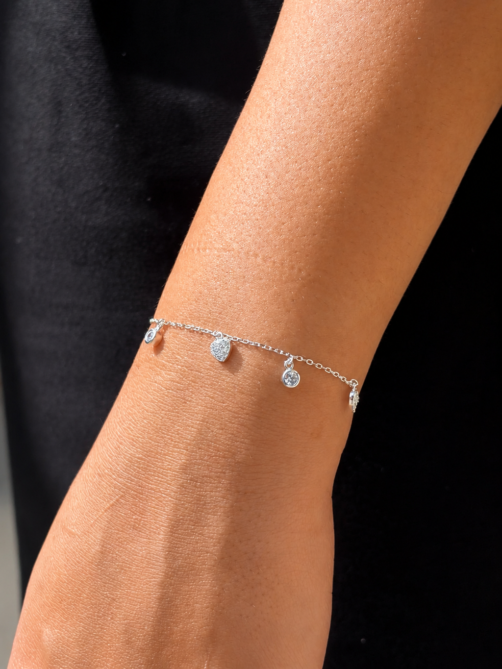 PULSEIRA CORAÇÃO E PONTO DE LUZ EM PRATA 925