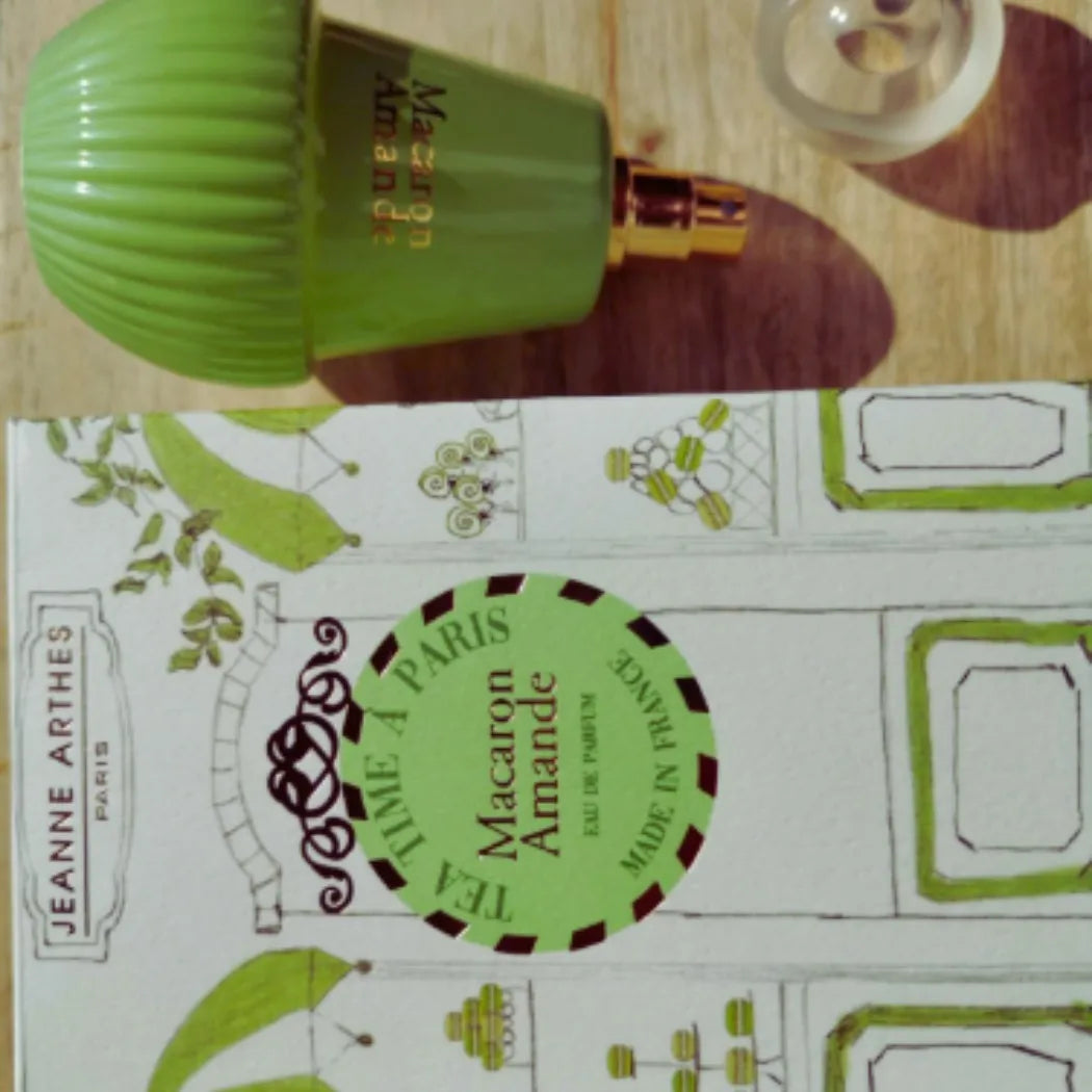 Tea Time à Paris Macaron Amande Jeanne Arthes