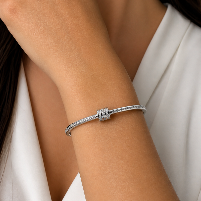 BRACELETE CRAVEJADO AÇO INOXIDÁVEL