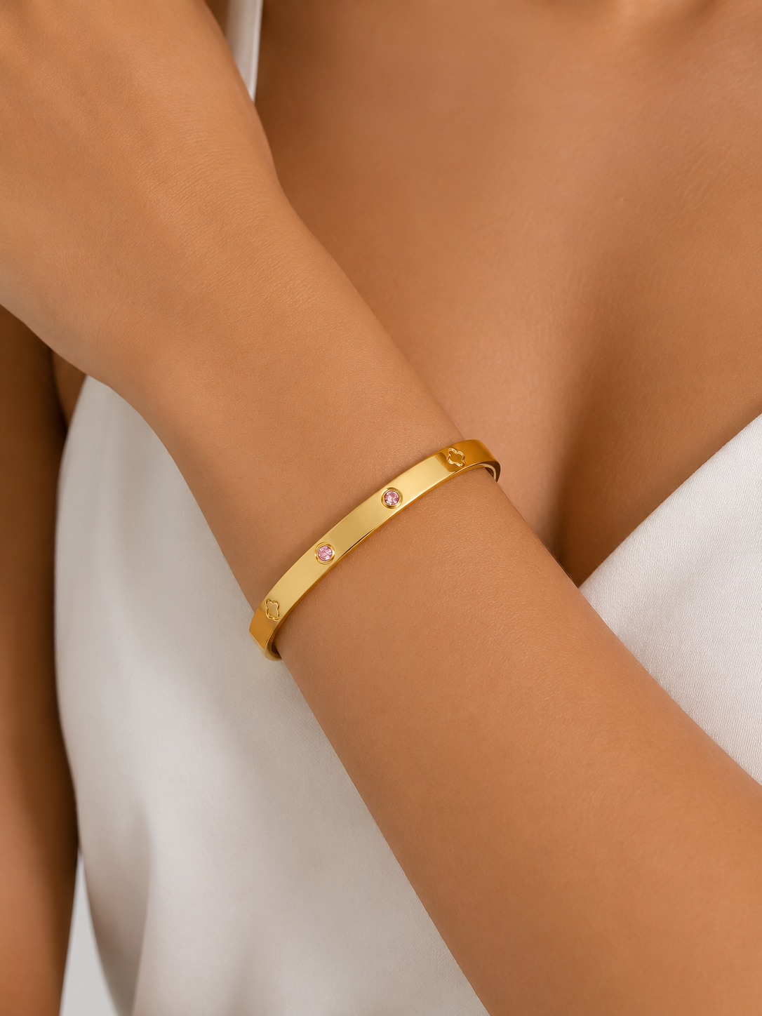 BRACELETE DOURADO AÇO INOXIDÁVEL