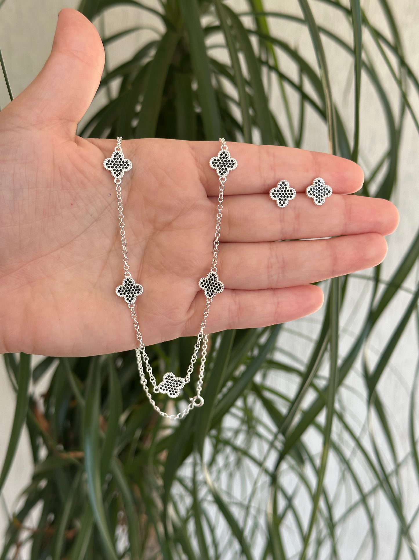 CONJUNTO TREVO