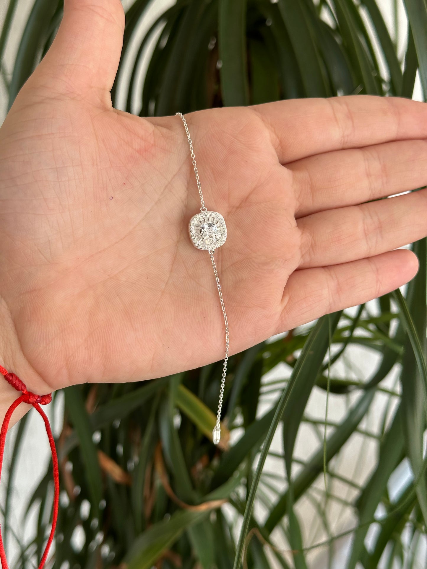 PULSEIRA QUADRADA CRAVEJADA