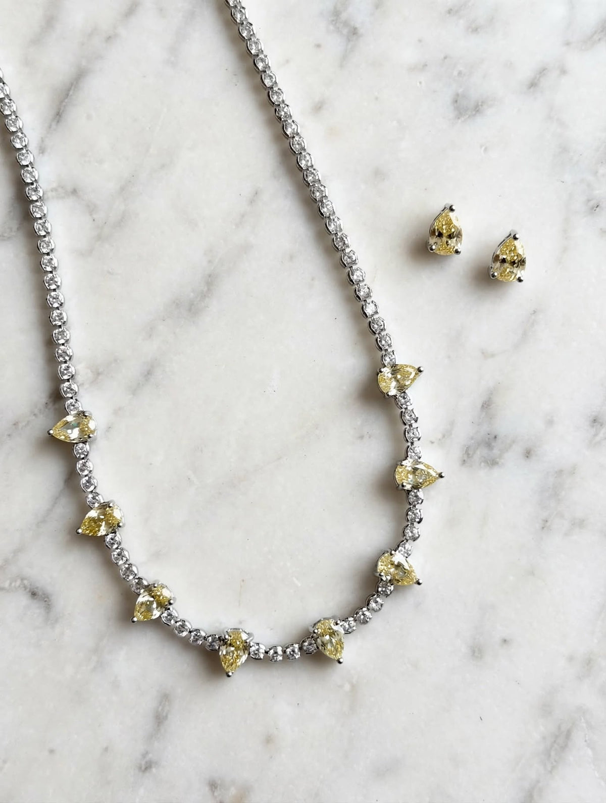 Conjunto Gota Riviera em Semijoia Premium